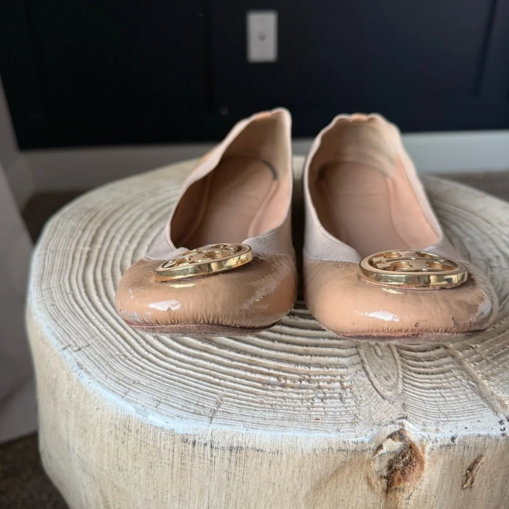 Tory Burch Caroline Patent Leather Ballerina Flats Shoes Nude Beige Size 7.5